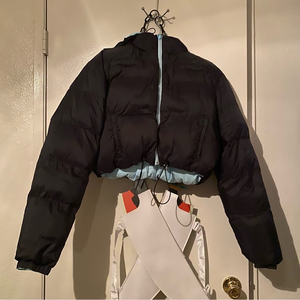 voight by valentina reverible crop Black/Blue Cloud Puffer Jacket